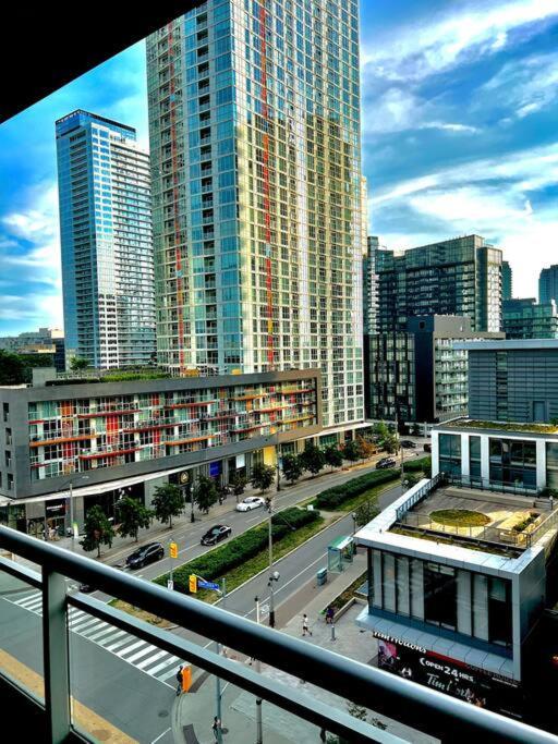 Luxurious Condo In The Center Of Downtown Τορόντο Εξωτερικό φωτογραφία