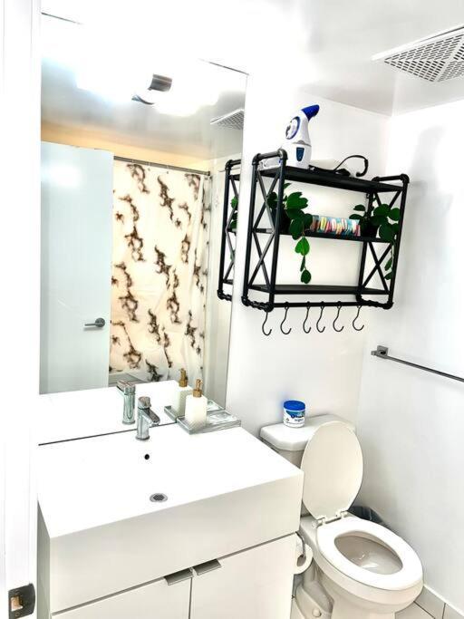 Luxurious Condo In The Center Of Downtown Τορόντο Εξωτερικό φωτογραφία